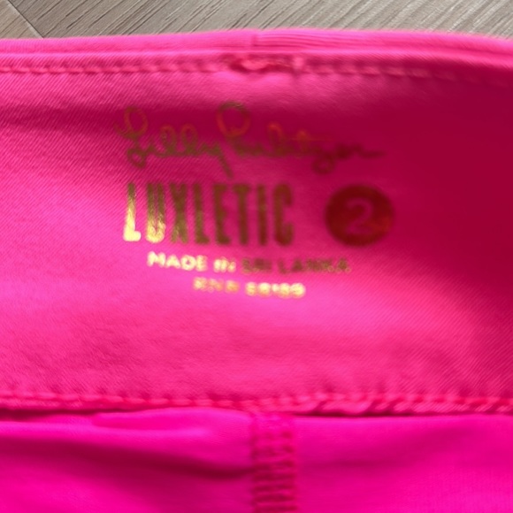 Brand new with tags Lilly Pulitzer hot pink skort - Picture 2 of 4